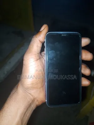 Apple iPhone 11 64 GB Gris