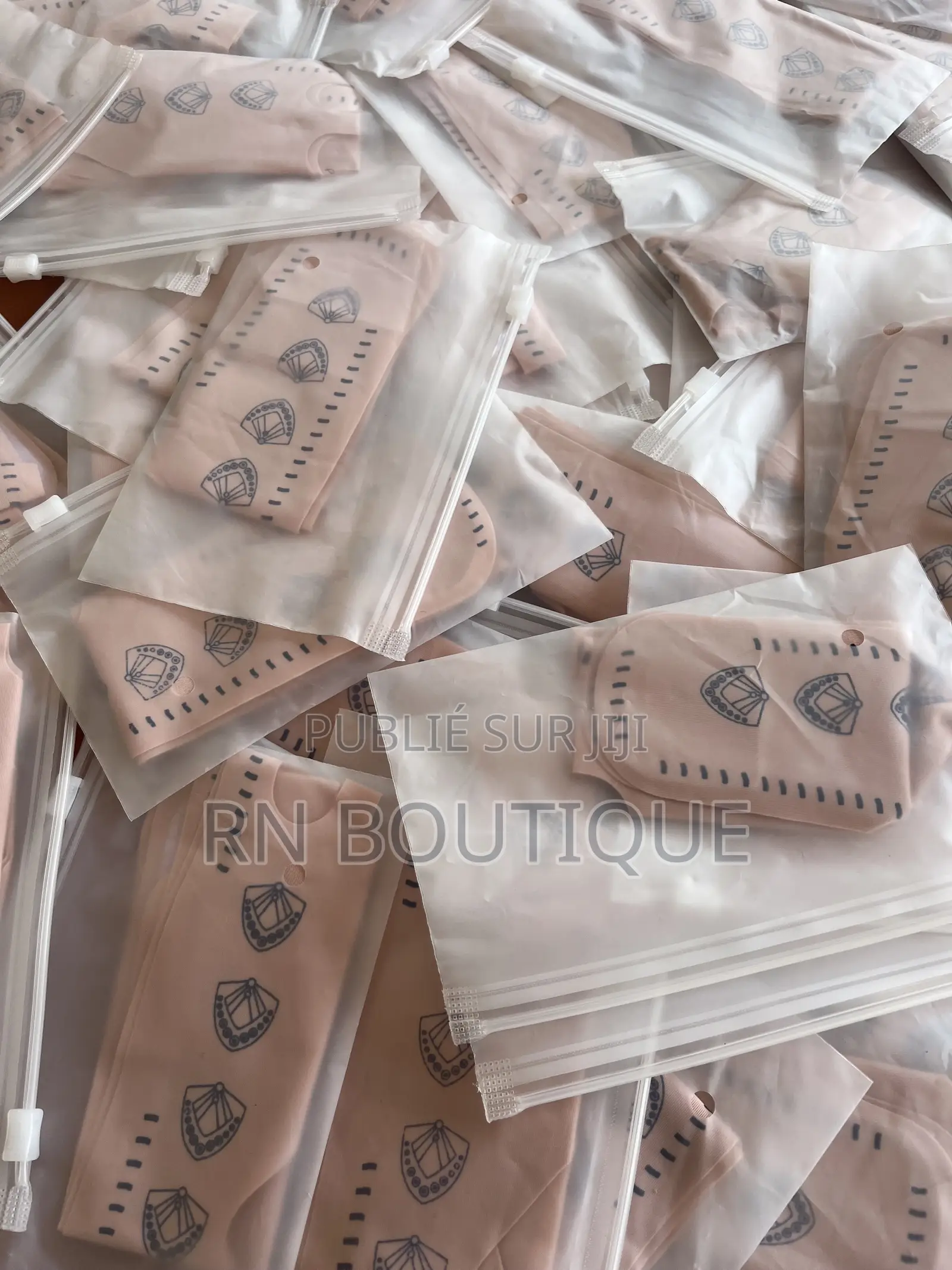 Masque Lift v Face Amincissant – Raffermissant Pour Le Visage