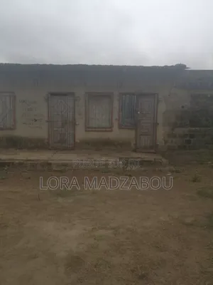 2chbre Maison dans Beni Apartment, Ngoyo à Louer