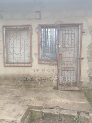 2chbre Maison dans Beni Apartment, Ngoyo à Louer