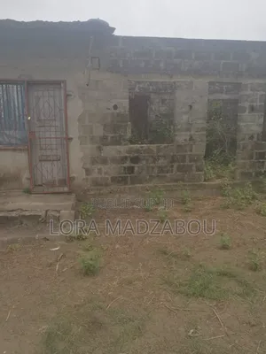 2chbre Maison dans Beni Apartment, Ngoyo à Louer
