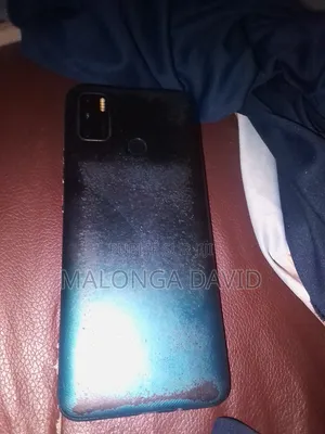 Tecno Spark 10 64 GB Bleu