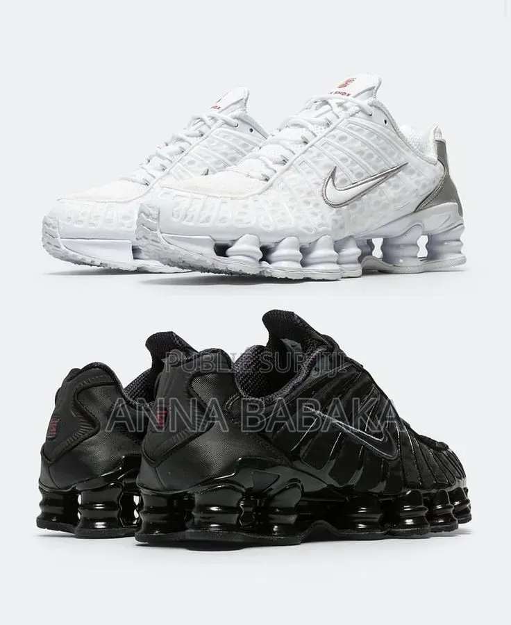Basket Mixte Toute Les Tailles Et Toutes Les Couleurs Noire Blanche