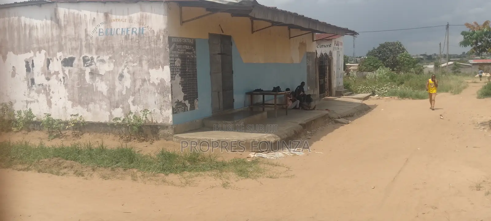 Une Parcelle À Vindoulou Douaniers