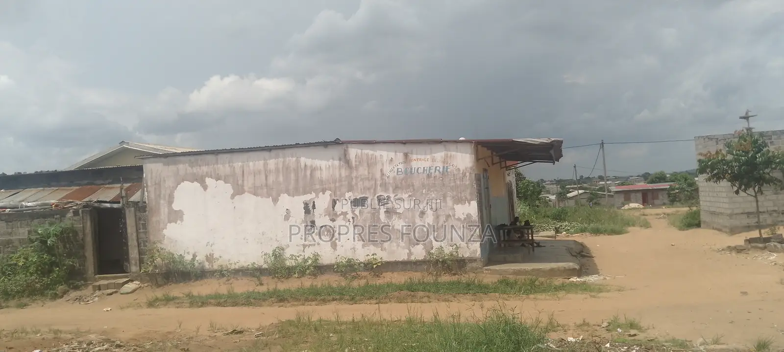 Une Parcelle À Vindoulou Douaniers
