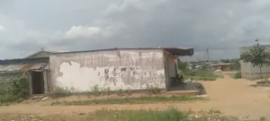 Une Parcelle À Vindoulou Douaniers