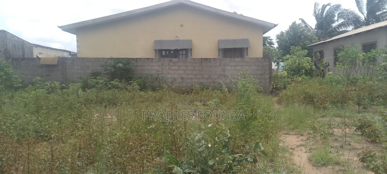 Une Parcelle À Vindoulou Douaniers