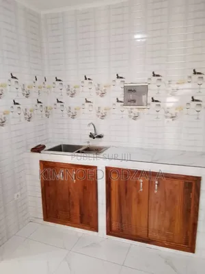Meublé 3chbre Appartement dans Tsvh Immobilier, Moungali à Vendre