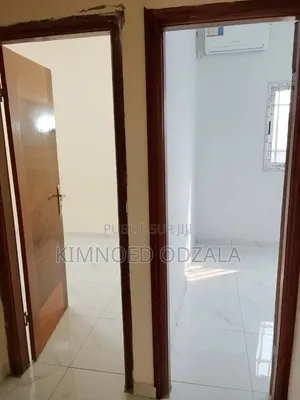 Meublé 3chbre Appartement dans Tsvh Immobilier, Moungali à Vendre