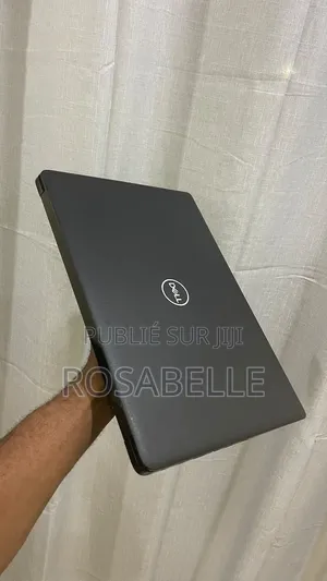 Ordinateur portable Dell 16 Premium 8GB Intel Core i5 SSD 256GB