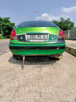 Toyota Corolla Liftback 2002 Vert