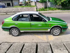 Toyota Corolla Liftback 2002 Vert