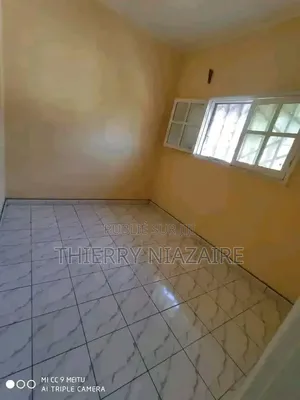2chbre Appartement dans Nt Immo, Mongo-Mpoukou à Louer
