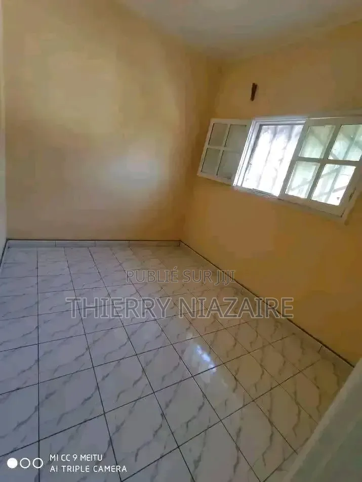 2chbre Appartement dans Nt Immo, Mongo-Mpoukou à Louer