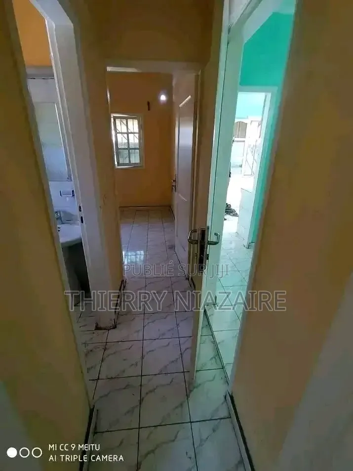 2chbre Appartement dans Nt Immo, Mongo-Mpoukou à Louer