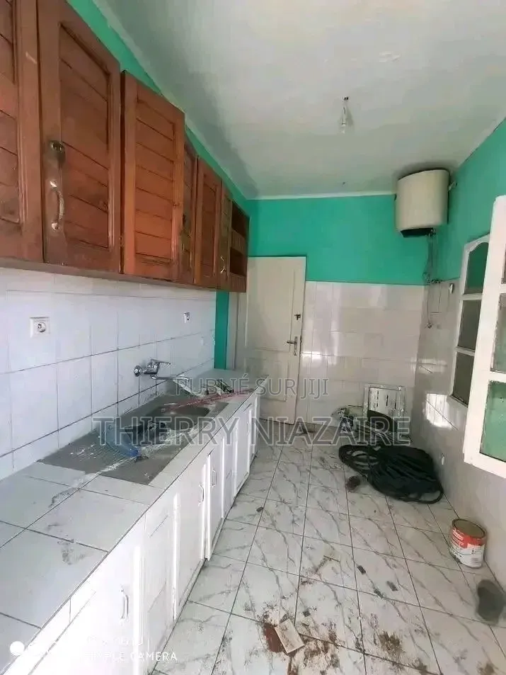 2chbre Appartement dans Nt Immo, Mongo-Mpoukou à Louer