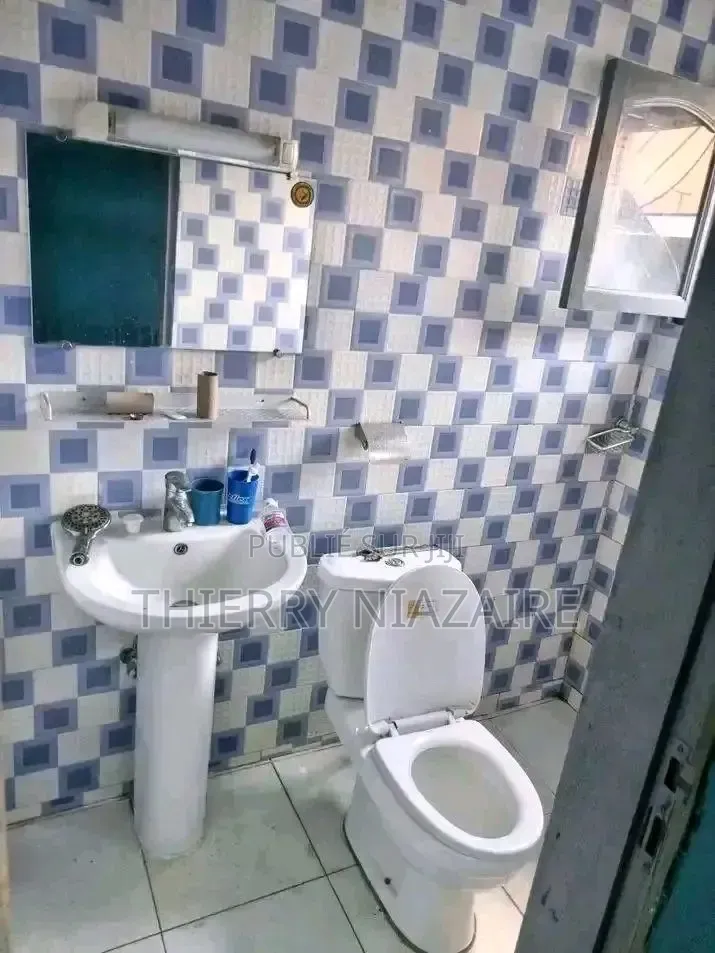 2chbre Appartement dans Nt Immo, Mongo-Mpoukou à Louer