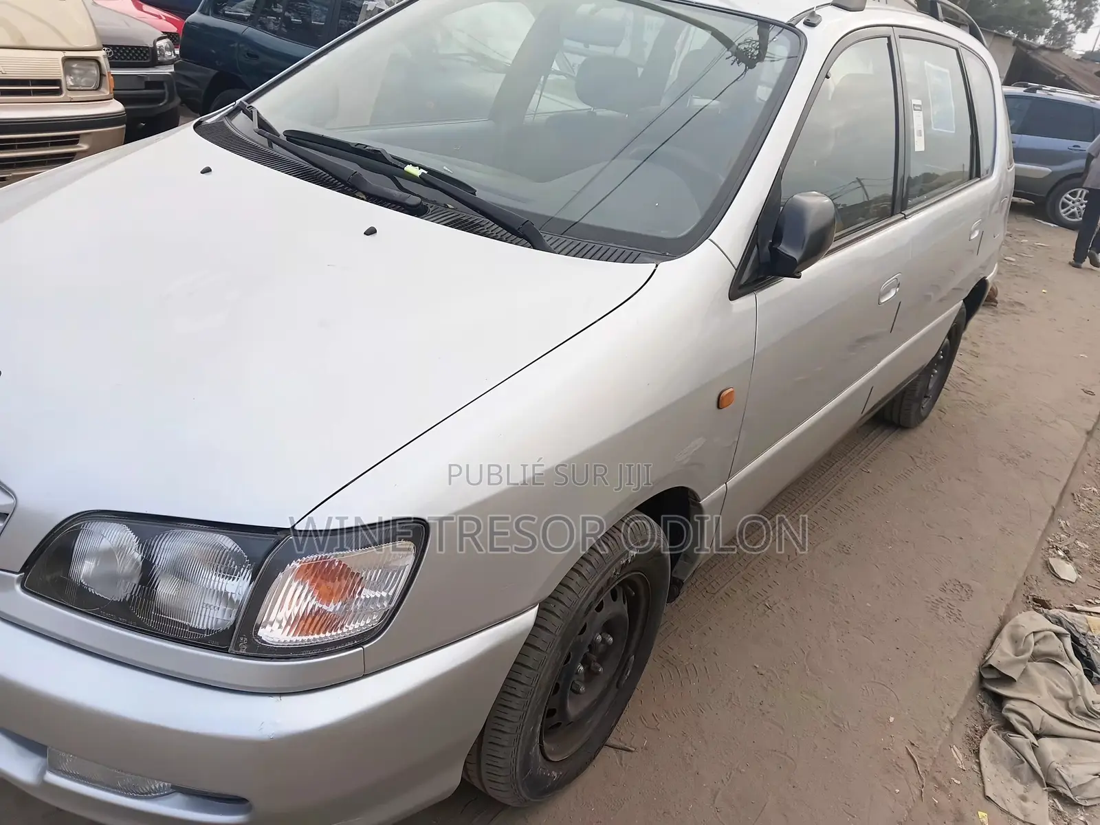 Toyota Picnic 2.0 FWD 2000 Gris