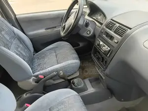 Toyota Picnic 2.0 FWD 2000 Gris