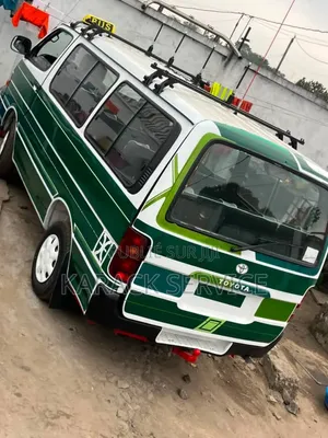 Toyota HiAce 2022 Vert