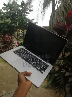 Ordinateur portable Apple MacBook Pro 2011 4GB Intel Core i7 SSD 512GB