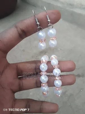 Boucles d'Oreilles Et Bracelets en Perles À Vendre