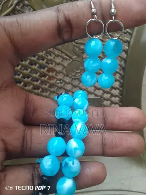 Boucles d'Oreilles Et Bracelets en Perles À Vendre