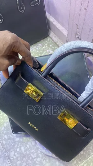 Sacs À Main Perdra Pour Femme Disponible À 16500 À Débattre