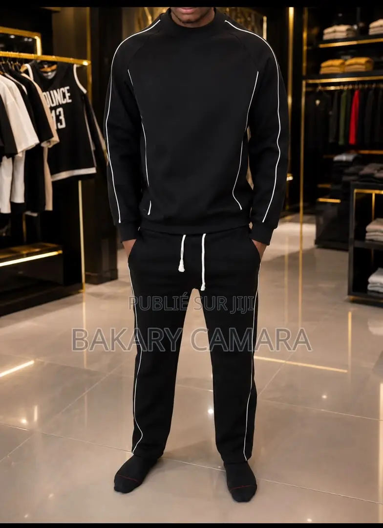 Survêtements, T-Shirts, Baskets Et Accessoires De Marque »