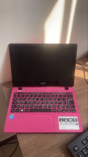 Ordinateur portable Acer AcerNote Pro 4GB Intel SSD 128GB