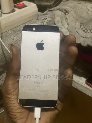 Apple iPhone SE 16 GB Noir