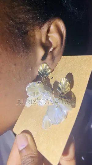 Boucles D’oreilles Fleurs