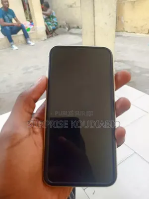 Nouveau Apple iPhone 11 64 GB Autre