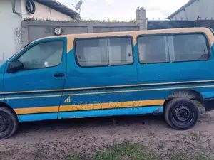 Toyota HiAce 2009 Blue