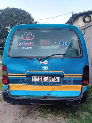 Toyota HiAce 2009 Blue