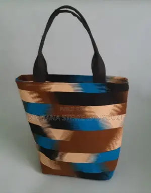 Sacs À Vendre Au Prix De 6000frs