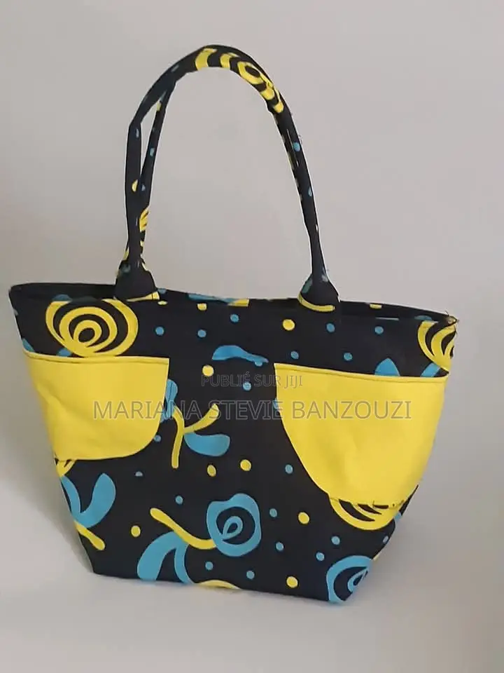 Sacs À Vendre Au Prix De 6000frs