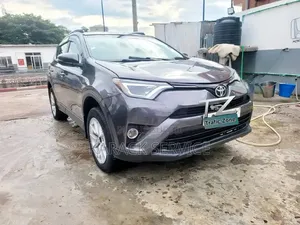 Toyota RAV4 2016 Gris