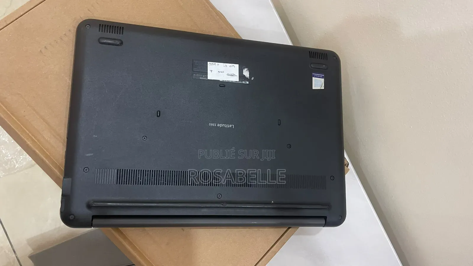 Nouveau Ordinateur portable Dell 14 Premium 8GB Intel Core i3 HDD 500GB