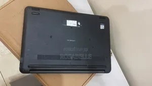 Nouveau Ordinateur portable Dell 14 Premium 8GB Intel Core i3 HDD 500GB