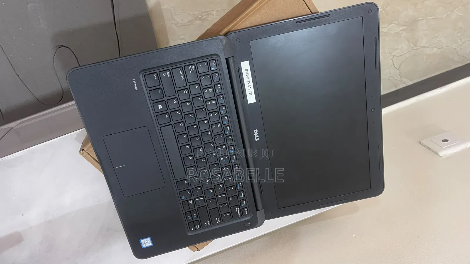 Nouveau Ordinateur portable Dell 14 Premium 8GB Intel Core i3 HDD 500GB