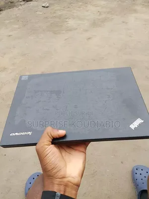 Ordinateur portable Lenovo 300e 8GB Intel HDD+SSD 256GB