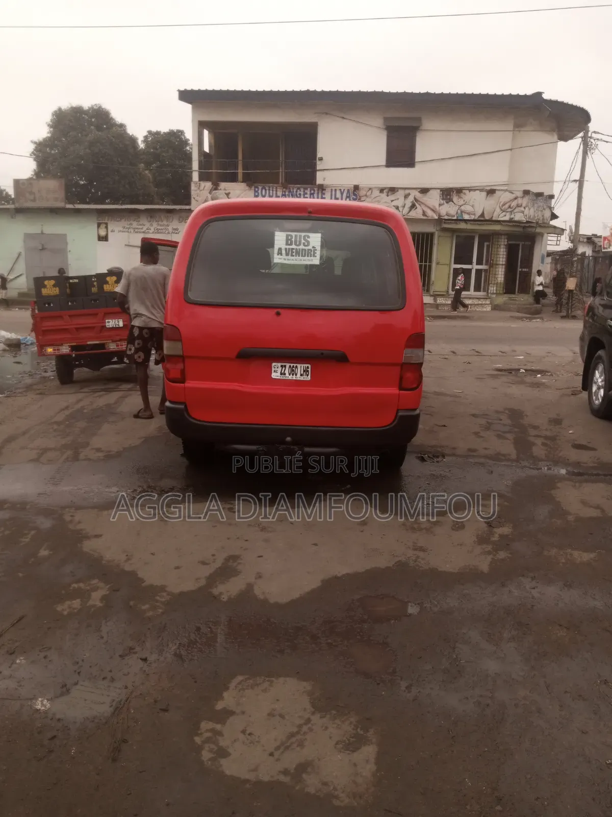 Toyota HiAce 2000 Rouge