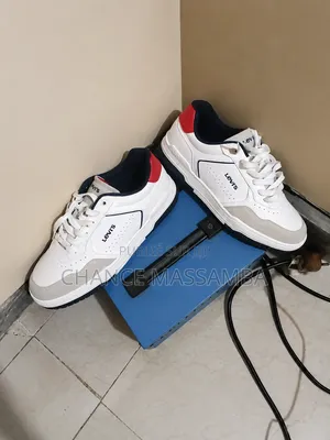 Baskets Levis