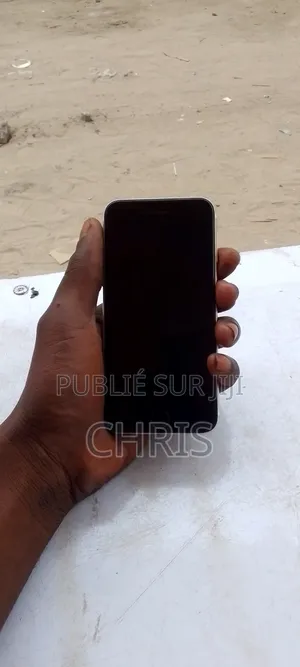 Apple iPhone 7 32 GB Argenté