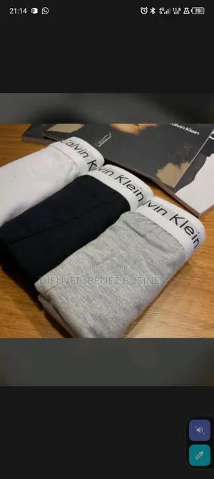 Short Calvin Klein