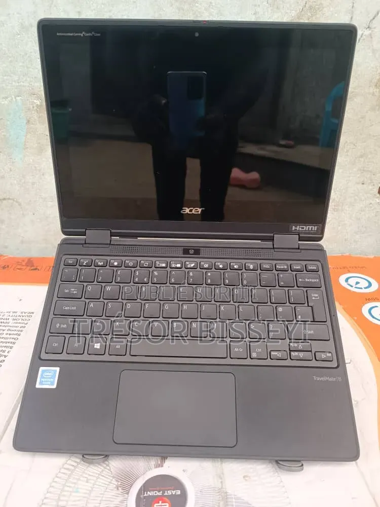 Ordinateur portable Acer AcerNote 4GB Intel Core i5 SSD 128GB
