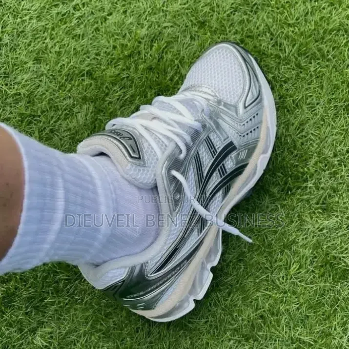 Asics Sneakers