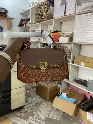 Sac À Main Femme Élégant Et Tendance
