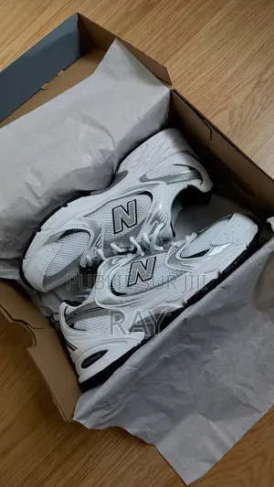 New Balance 530